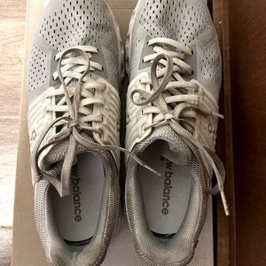 Woman’s On Cloud 6.5 sneakers